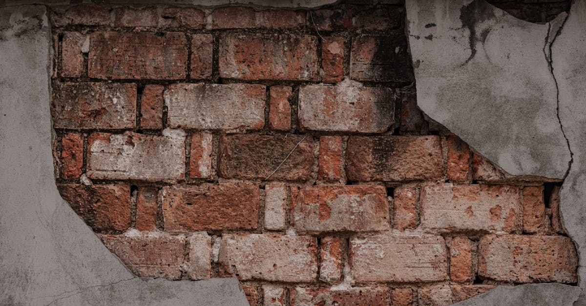 Recognising Early Signs of Corrosion in Wall Ties